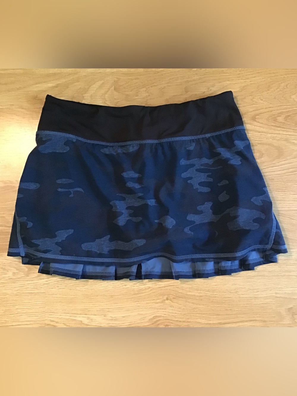 lululemon athletica navy and black camo athletic skirt